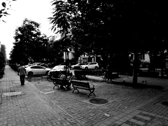 烤漆质感喷涂 荣耀V8陶瓷白版上手体验 