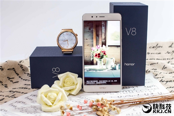 2799元！荣耀V8新增陶瓷白：2K＋双摄
