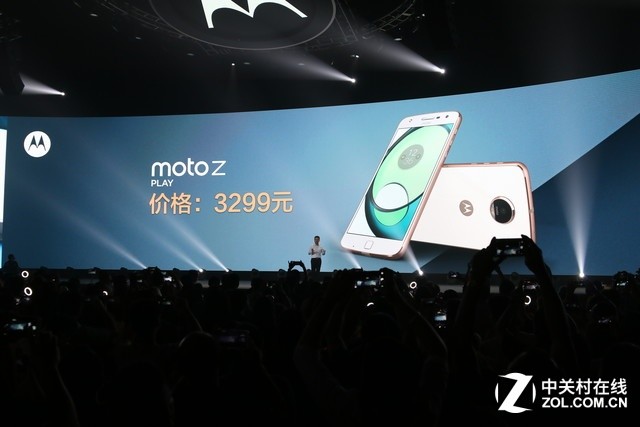 旗舰配置3299起 Moto Z/Z Play北京发布 