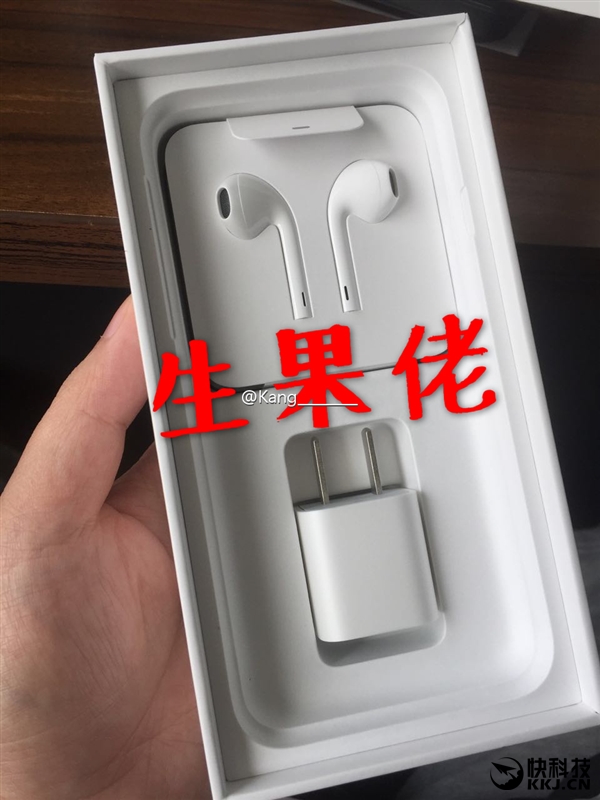 iPhone 7 Plus国行开箱一览：磨砂黑也很帅