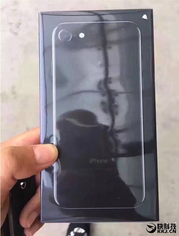 iPhone 7亮黑版开箱：果然与众不同