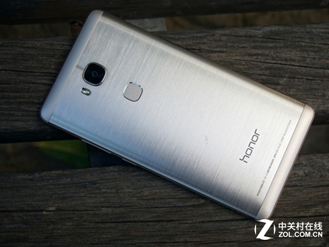 青春畅想玩无限 荣耀畅玩5X报价999元 