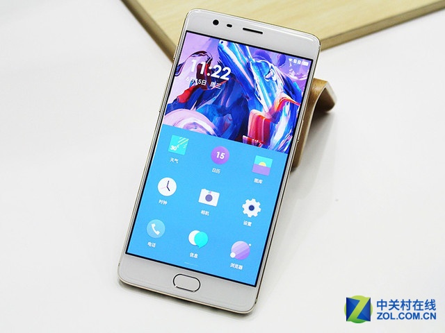 高颜值急速旗舰 一加手机3报价2499元 