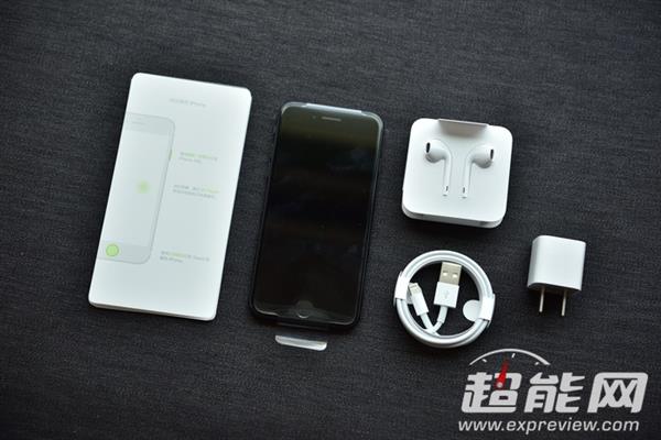 这就是苹果的小七！iPhone 7手机开箱图赏