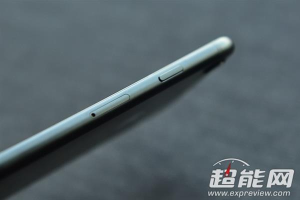 这就是苹果的小七！iPhone 7手机开箱图赏