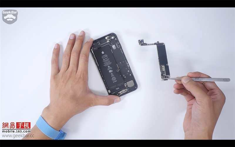 iPhone 7详细拆解：电池1960mAh良心 2G+128G TLC