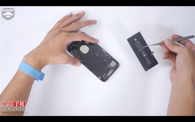 iPhone 7详细拆解：电池1960mAh良心 2G+128G TLC