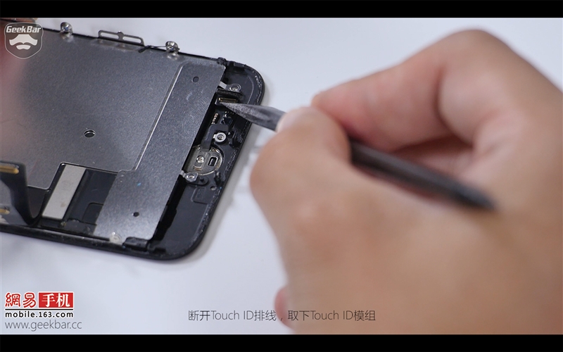 iPhone 7详细拆解：电池1960mAh良心 2G+128G TLC