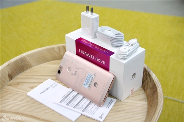 比iPhone 7美？华为5寸新机nova玫瑰金版图赏
