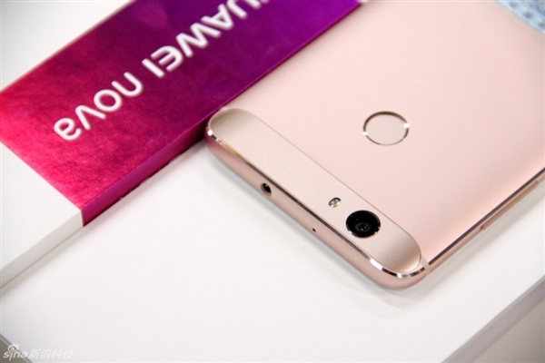 比iPhone 7美？华为5寸新机nova玫瑰金版图赏