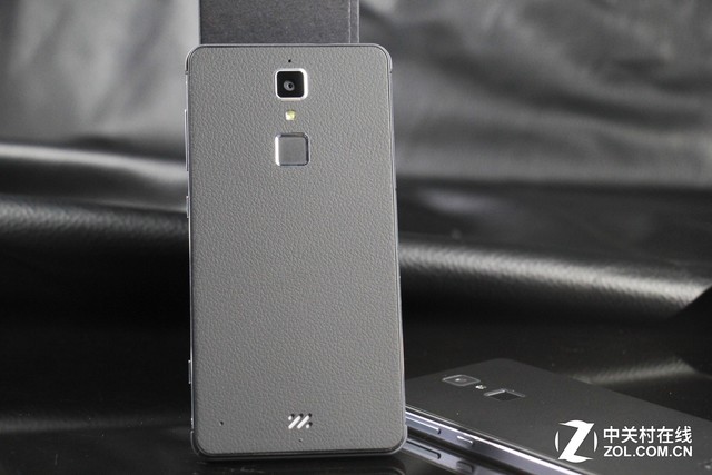 金刚2S评测：三防商务 