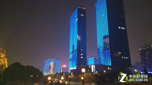 金刚2S评测：三防之外给你第四层安全感 