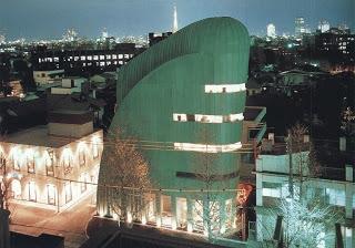 小米MIX背后的设计师Philippe Starck：曾为乔布斯造游轮