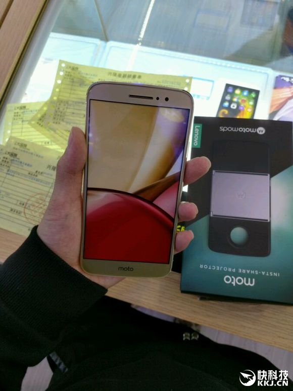 Moto M真机规格完全曝光：联想靠它翻身？