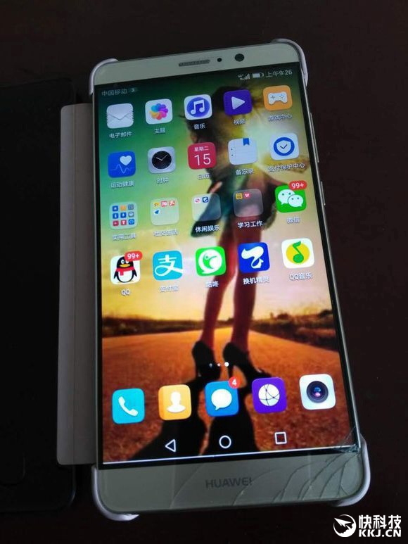 Mate 9发售仅12小时就碎屏：其实不用怕！
