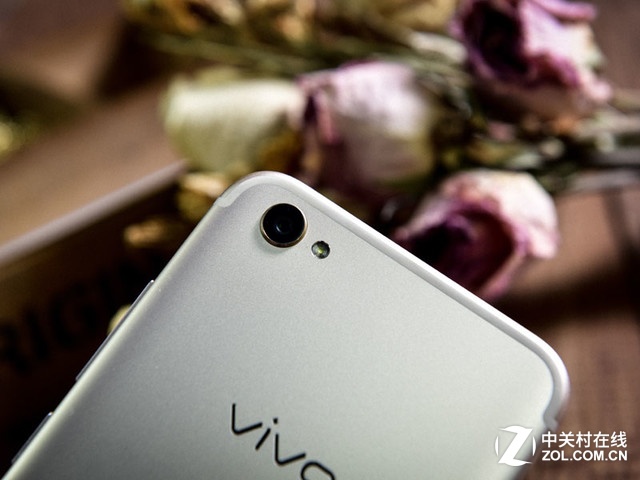 柔光双摄 vivo X9开启预定24日正式发售 