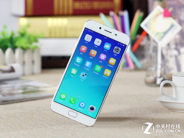 线下销量猛如虎 这手机的外观不得不服 