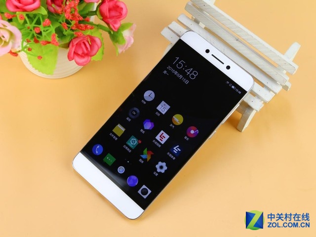 性价比与好体验齐飞 超值手机