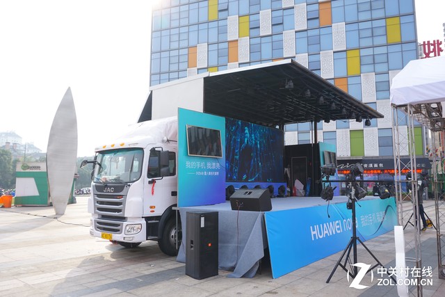 HUAWEI nova大篷车全国巡演余姚站开秀 