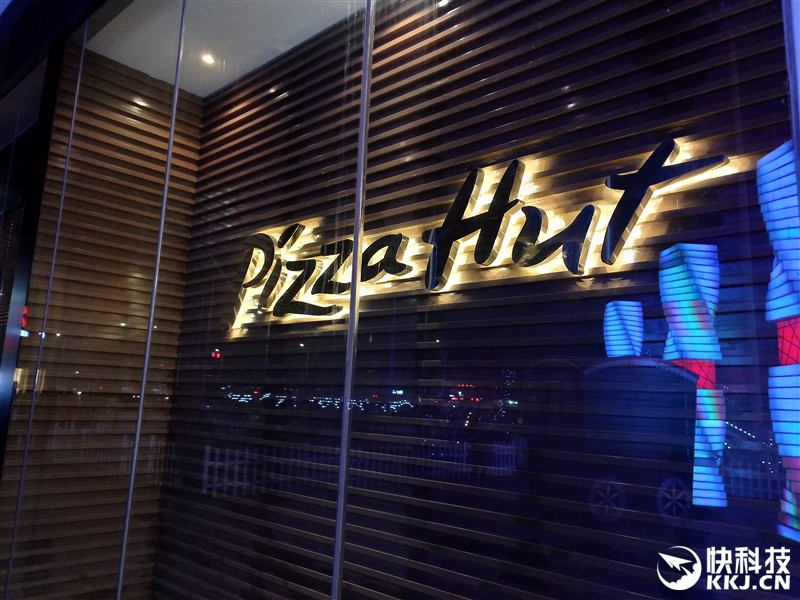 四曲面屏惊艳！vivo Xplay6深度评测：拍照很出彩