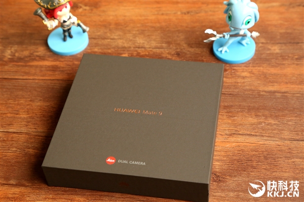 温润如玉！华为Mate 9陶瓷白版开箱图赏：看了就想买